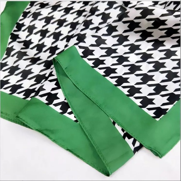 Houndstooth Silk Scarve - Picture 3 of 3